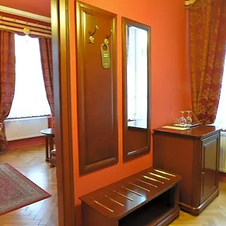 Hotel Grand Praha 4*