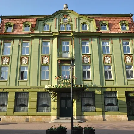 Grand Praha מלון