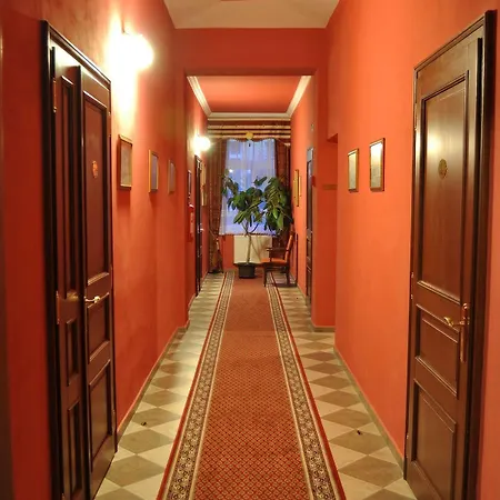 ホテル Grand Praha Jičín